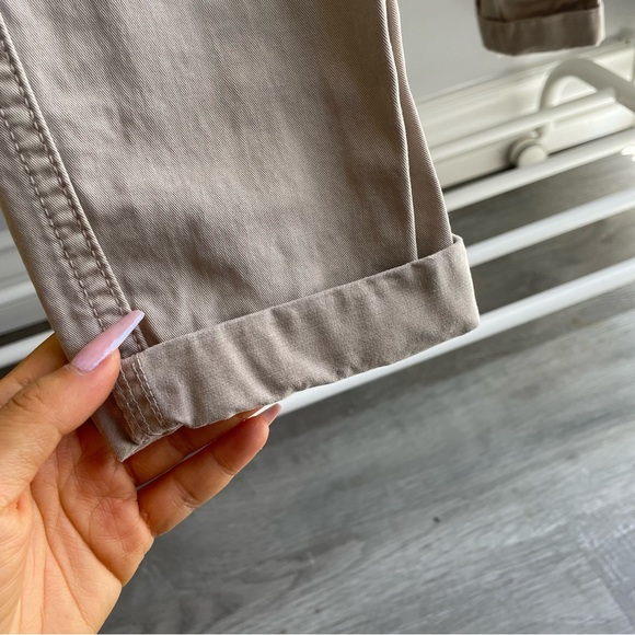 NWOT Gap Low Rise Straight Fit Girlfriend Khaki Tailored Trousers Pants in Beige - Picture 11 of 13